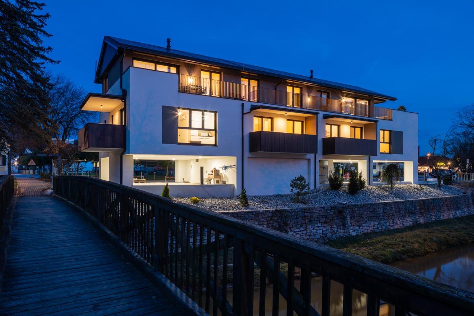 Rivervista Apartments By Mi_Vida Bad Waltersdorf Buitenkant foto